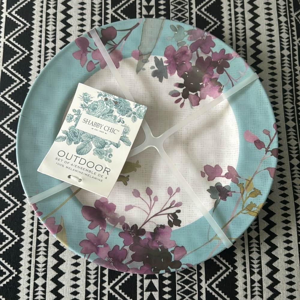 Shabby Chic melamine plates set of 4 Floral Lilac 11"